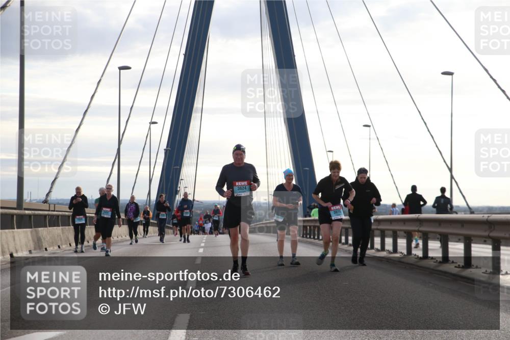 03.10.2024 - Köhlbrandbrückenlauf Jannik Wohlers http://msf.ph/oto/7306462 03.10.2024 09:38:14 Position 1 3624, 3616 meine-sportfotos.de