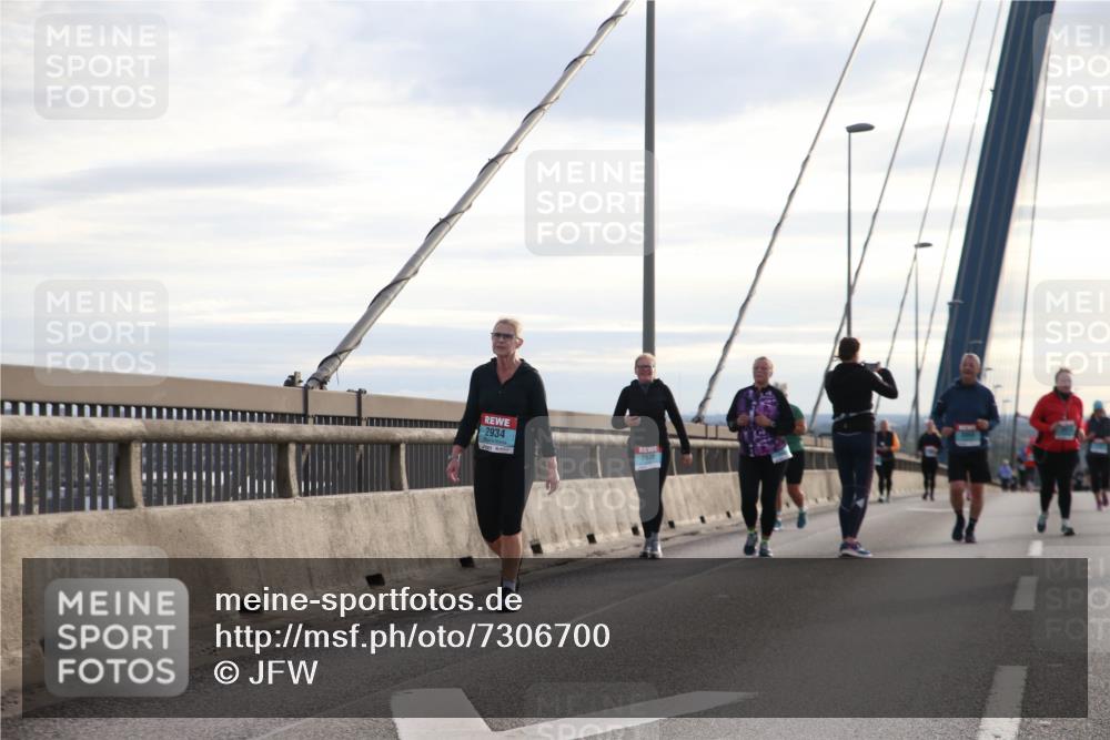 03.10.2024 - Köhlbrandbrückenlauf Jannik Wohlers http://msf.ph/oto/7306700 03.10.2024 09:38:21 Position 1 2934 meine-sportfotos.de