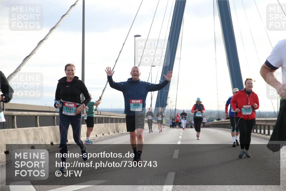 03.10.2024 - Köhlbrandbrückenlauf Jannik Wohlers http://msf.ph/oto/7306743 03.10.2024 09:38:26 Position 1 3131, 3050, 2815 meine-sportfotos.de