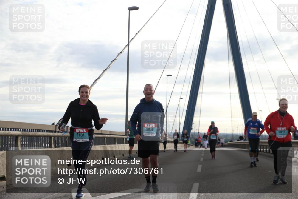 03.10.2024 - Köhlbrandbrückenlauf Jannik Wohlers http://msf.ph/oto/7306761 03.10.2024 09:38:27 Position 1 3131, 3050, 2815 meine-sportfotos.de
