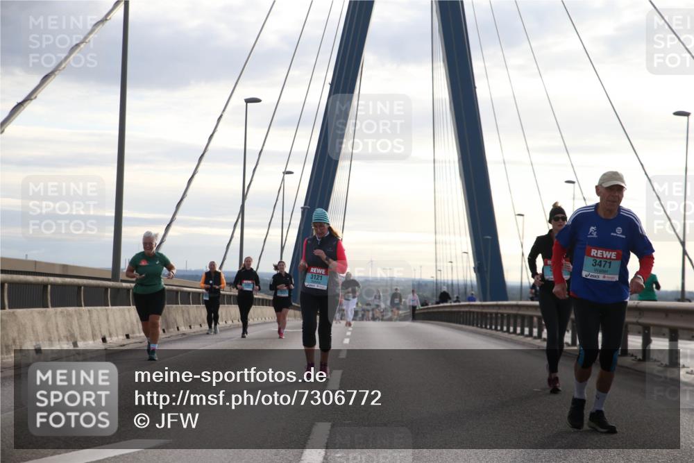03.10.2024 - Köhlbrandbrückenlauf Jannik Wohlers http://msf.ph/oto/7306772 03.10.2024 09:38:30 Position 1 3121, 3471 meine-sportfotos.de
