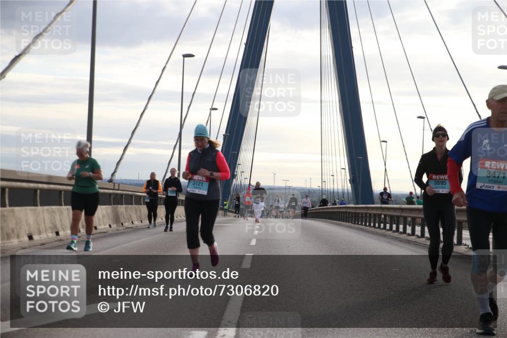 03.10.2024 - Köhlbrandbrückenlauf Jannik Wohlers http://msf.ph/oto/7306820 03.10.2024 09:38:31 Position 1 3121, 3595, 3471 meine-sportfotos.de