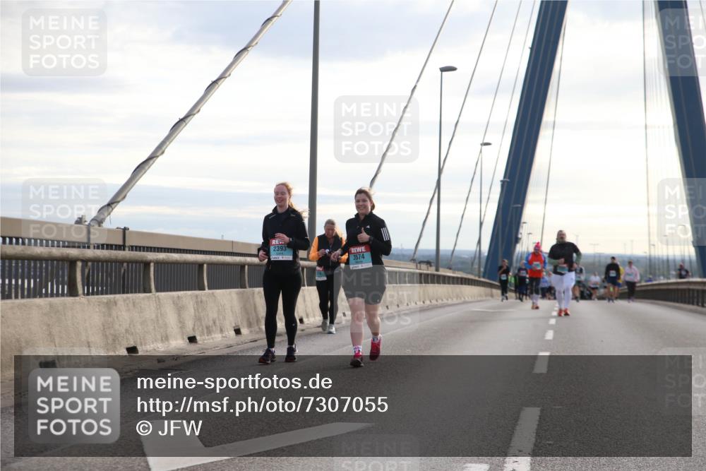 03.10.2024 - Köhlbrandbrückenlauf Jannik Wohlers http://msf.ph/oto/7307055 03.10.2024 09:38:37 Position 1 2393, 3574 meine-sportfotos.de