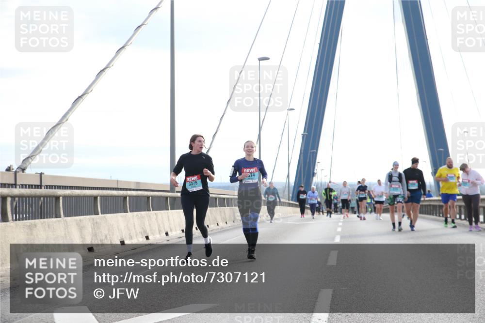 03.10.2024 - Köhlbrandbrückenlauf Jannik Wohlers http://msf.ph/oto/7307121 03.10.2024 09:38:57 Position 1 3375, 74 meine-sportfotos.de
