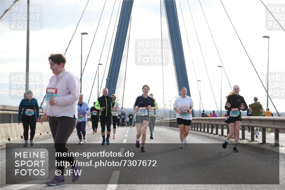 03.10.2024 - Köhlbrandbrückenlauf Jannik Wohlers http://msf.ph/oto/7307672 03.10.2024 09:39:08 Position 1 2694, 1158, 3285, 3118, 3281, 3422, 3278 meine-sportfotos.de