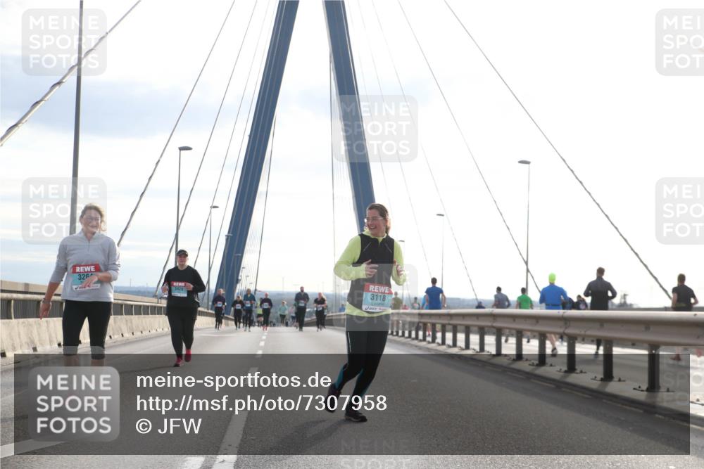 03.10.2024 - Köhlbrandbrückenlauf Jannik Wohlers http://msf.ph/oto/7307958 03.10.2024 09:39:15 Position 1 326, 3420, 3118 meine-sportfotos.de