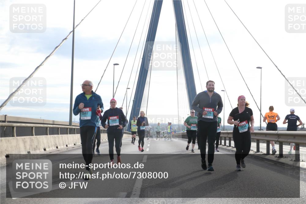 03.10.2024 - Köhlbrandbrückenlauf Jannik Wohlers http://msf.ph/oto/7308000 03.10.2024 09:39:31 Position 1 3507, 3069, 725, 2634 meine-sportfotos.de
