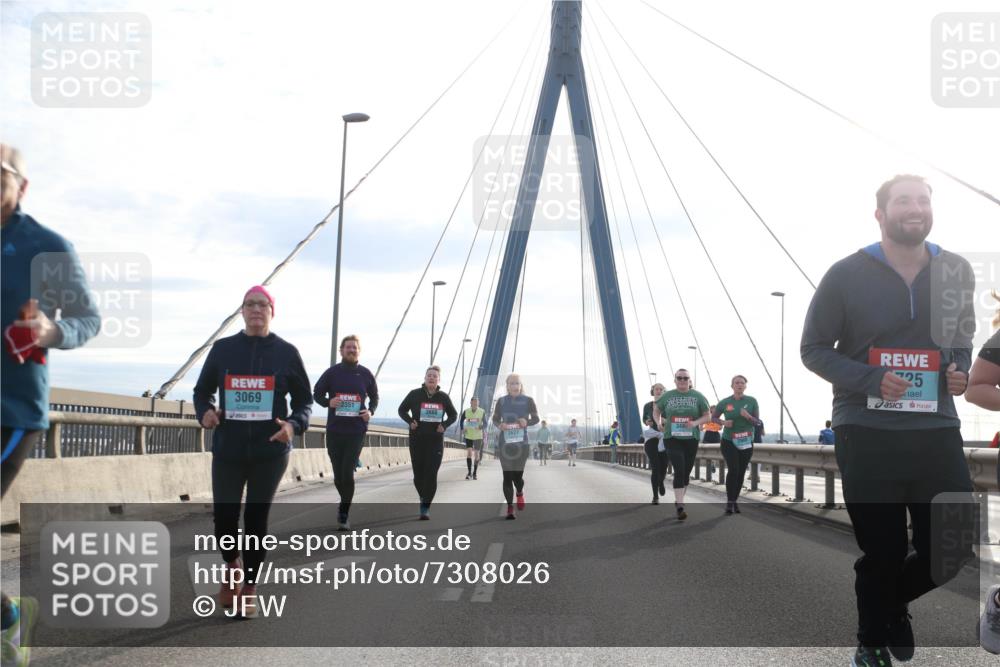 03.10.2024 - Köhlbrandbrückenlauf Jannik Wohlers http://msf.ph/oto/7308026 03.10.2024 09:39:34 Position 1 3069, 2351, 3666, 3627, 348, 25 meine-sportfotos.de