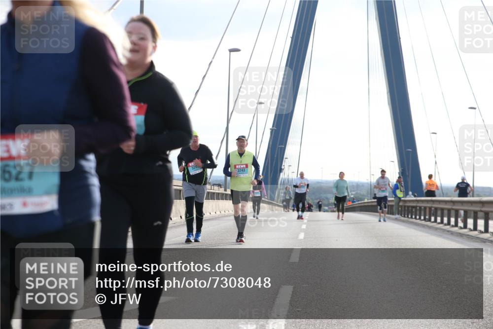 03.10.2024 - Köhlbrandbrückenlauf Jannik Wohlers http://msf.ph/oto/7308048 03.10.2024 09:39:37 Position 1 627, 320, 3243 meine-sportfotos.de