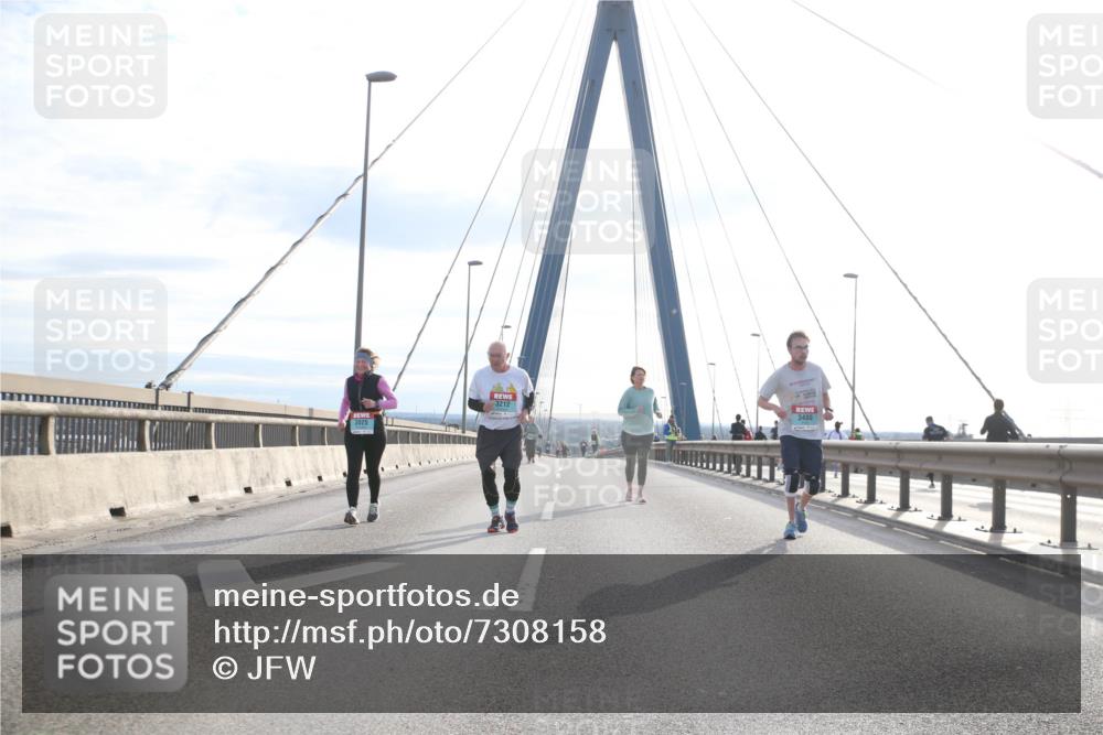 03.10.2024 - Köhlbrandbrückenlauf Jannik Wohlers http://msf.ph/oto/7308158 03.10.2024 09:39:48 Position 1 3212, 3480 meine-sportfotos.de