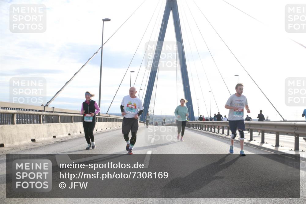 03.10.2024 - Köhlbrandbrückenlauf Jannik Wohlers http://msf.ph/oto/7308169 03.10.2024 09:39:49 Position 1 3025, 3212, 3480 meine-sportfotos.de