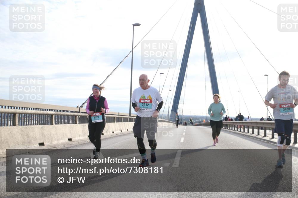03.10.2024 - Köhlbrandbrückenlauf Jannik Wohlers http://msf.ph/oto/7308181 03.10.2024 09:39:50 Position 1 3025, 3212, 3480 meine-sportfotos.de