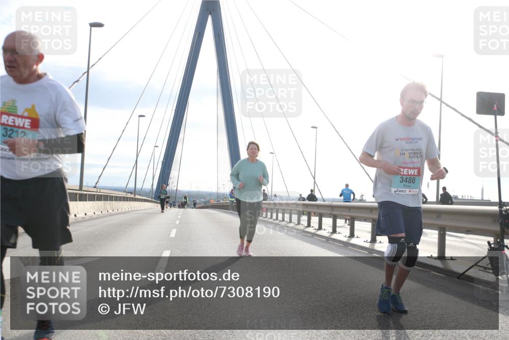 03.10.2024 - Köhlbrandbrückenlauf Jannik Wohlers http://msf.ph/oto/7308190 03.10.2024 09:39:51 Position 1 3212, 29, 2024, 3480 meine-sportfotos.de