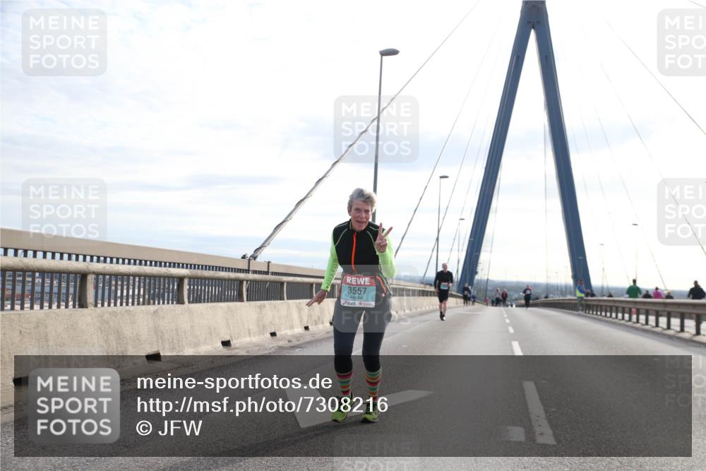 03.10.2024 - Köhlbrandbrückenlauf Jannik Wohlers http://msf.ph/oto/7308216 03.10.2024 09:40:12 Position 1 3557 meine-sportfotos.de