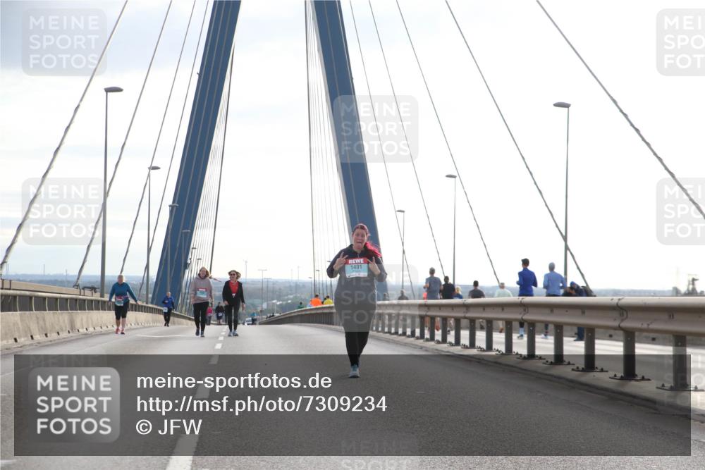 03.10.2024 - Köhlbrandbrückenlauf Jannik Wohlers http://msf.ph/oto/7309234 03.10.2024 09:40:31 Position 1 1401 meine-sportfotos.de