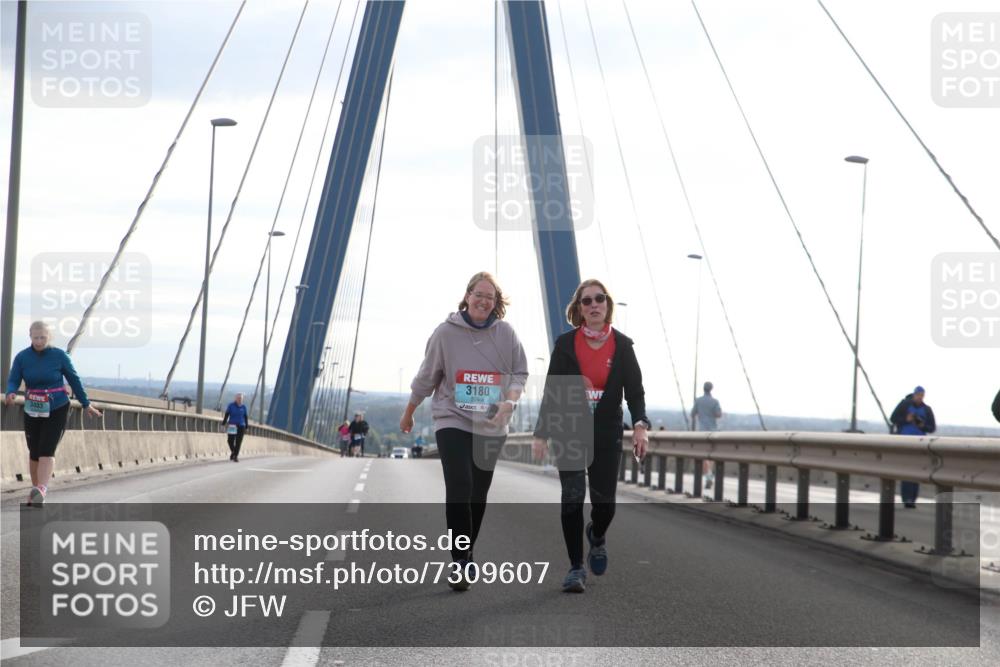 03.10.2024 - Köhlbrandbrückenlauf Jannik Wohlers http://msf.ph/oto/7309607 03.10.2024 09:40:44 Position 1 3403, 3180 meine-sportfotos.de