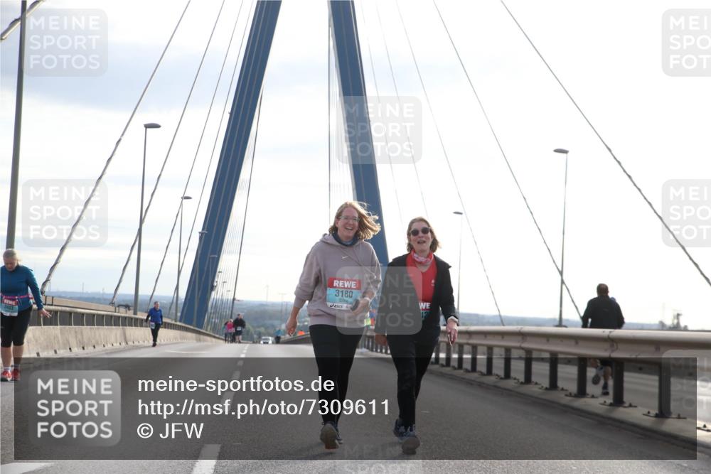 03.10.2024 - Köhlbrandbrückenlauf Jannik Wohlers http://msf.ph/oto/7309611 03.10.2024 09:40:45 Position 1 3403, 3180 meine-sportfotos.de