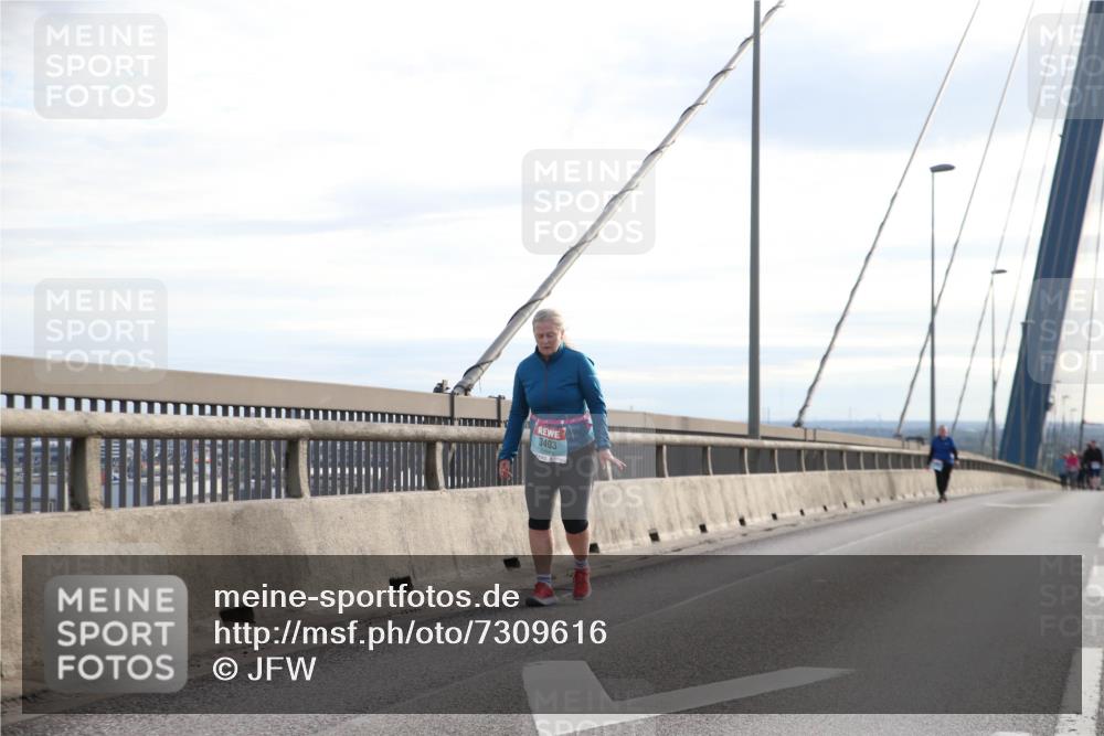 03.10.2024 - Köhlbrandbrückenlauf Jannik Wohlers http://msf.ph/oto/7309616 03.10.2024 09:40:48 Position 1 3403 meine-sportfotos.de