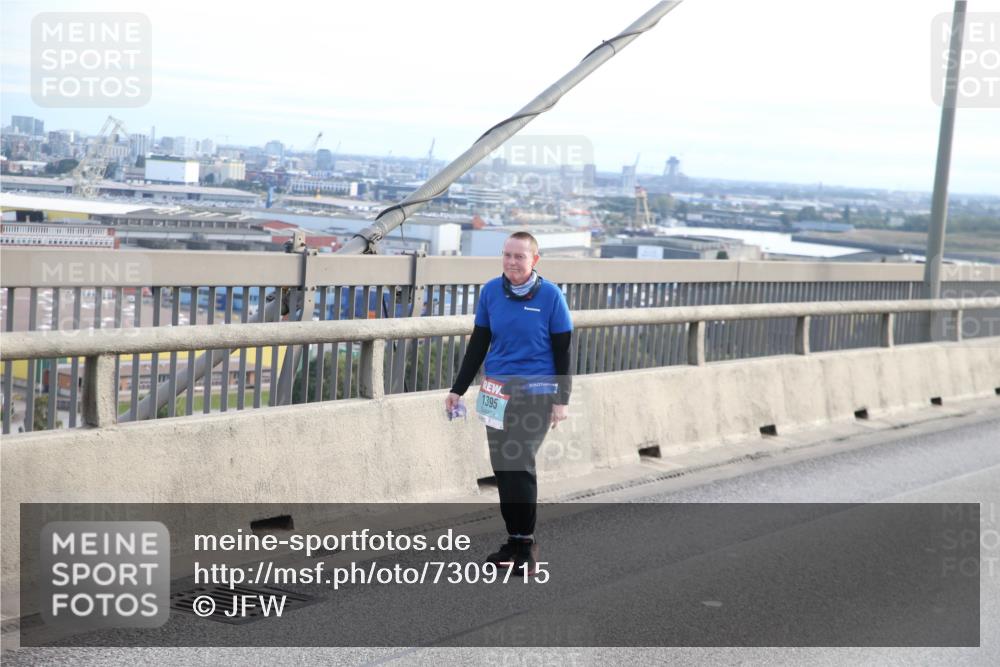 03.10.2024 - Köhlbrandbrückenlauf Jannik Wohlers http://msf.ph/oto/7309715 03.10.2024 09:41:05 Position 1 1395 meine-sportfotos.de