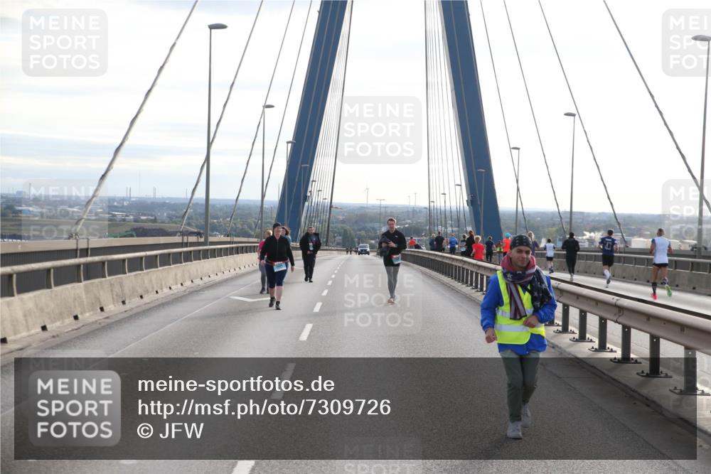 03.10.2024 - Köhlbrandbrückenlauf Jannik Wohlers http://msf.ph/oto/7309726 03.10.2024 09:41:08 Position 1  meine-sportfotos.de