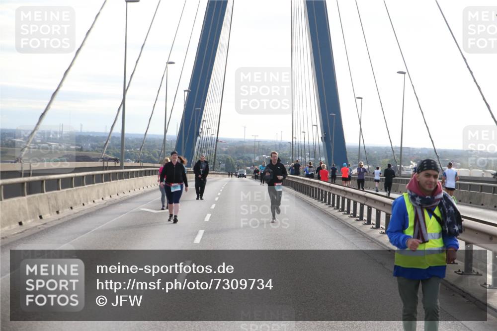 03.10.2024 - Köhlbrandbrückenlauf Jannik Wohlers http://msf.ph/oto/7309734 03.10.2024 09:41:09 Position 1  meine-sportfotos.de