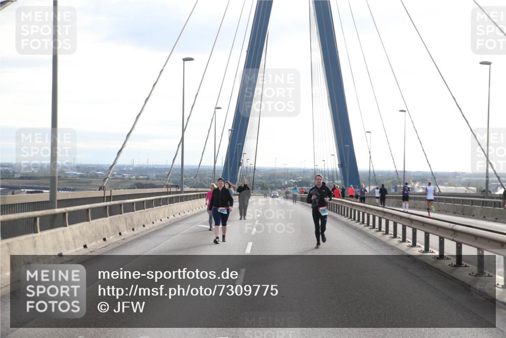 03.10.2024 - Köhlbrandbrückenlauf Jannik Wohlers http://msf.ph/oto/7309775 03.10.2024 09:41:11 Position 1  meine-sportfotos.de