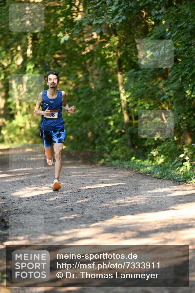 06.10.2024 - Bramfelder Halbmarathon 2024 Dr. Thomas Lammeyer http://msf.ph/oto/7333911 06.10.2024 09:47:01 Laufen 98 meine-sportfotos.de