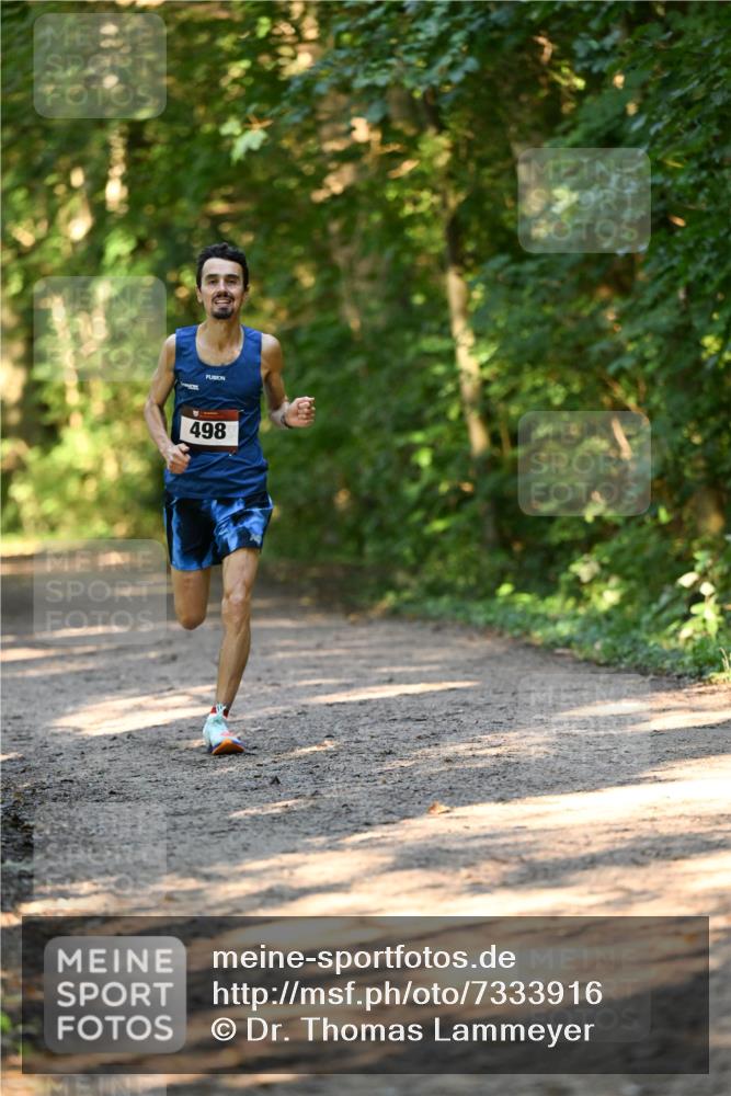 06.10.2024 - Bramfelder Halbmarathon 2024 Dr. Thomas Lammeyer http://msf.ph/oto/7333916 06.10.2024 09:47:02 Laufen 498 meine-sportfotos.de