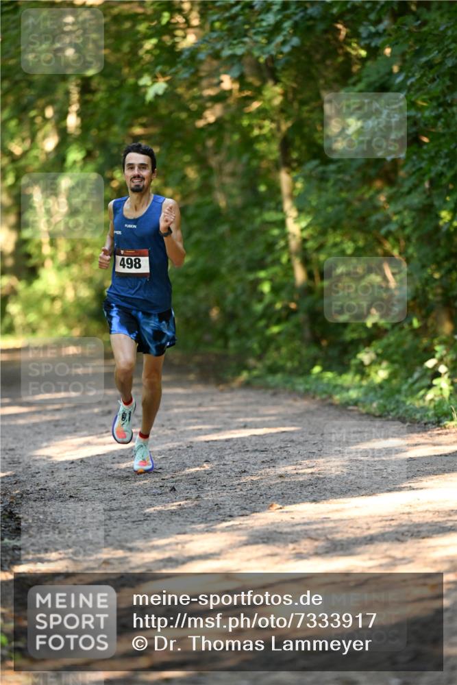 06.10.2024 - Bramfelder Halbmarathon 2024 Dr. Thomas Lammeyer http://msf.ph/oto/7333917 06.10.2024 09:47:02 Laufen 498 meine-sportfotos.de