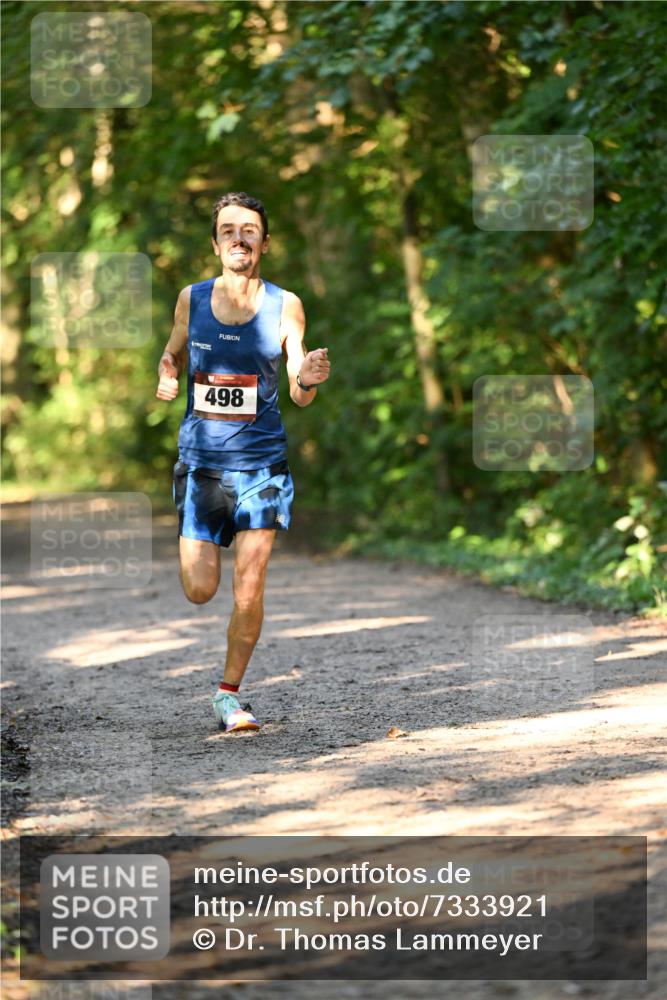 06.10.2024 - Bramfelder Halbmarathon 2024 Dr. Thomas Lammeyer http://msf.ph/oto/7333921 06.10.2024 09:47:03 Laufen 498 meine-sportfotos.de