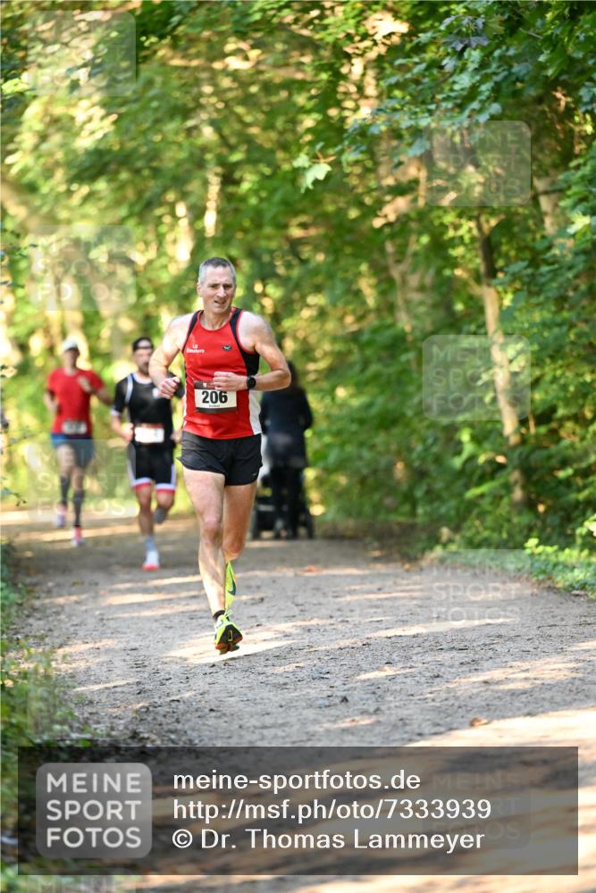 06.10.2024 - Bramfelder Halbmarathon 2024 Dr. Thomas Lammeyer http://msf.ph/oto/7333939 06.10.2024 09:47:44 Laufen 206 meine-sportfotos.de
