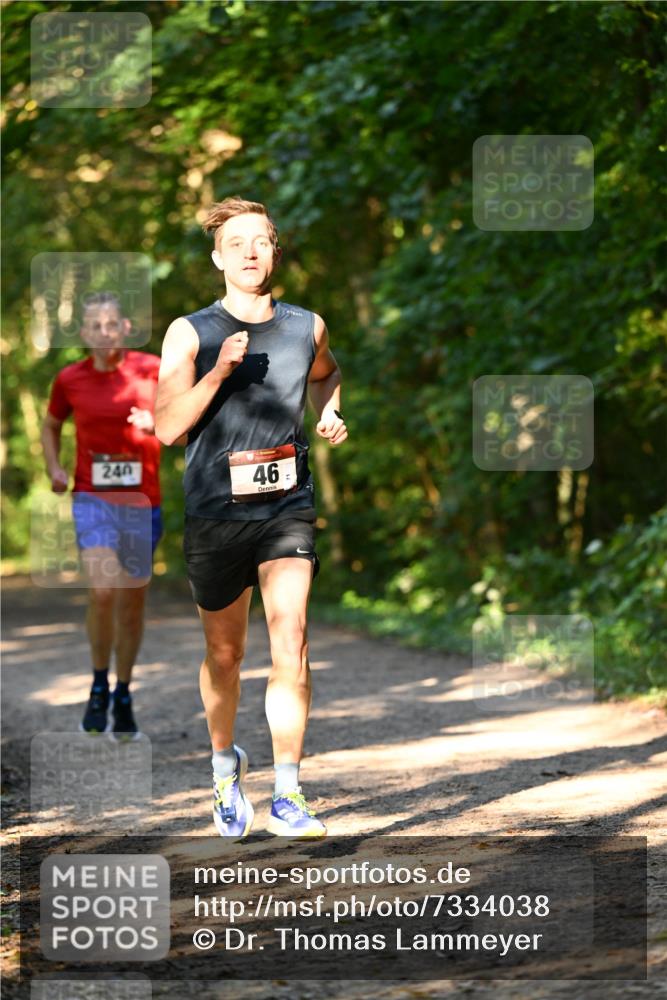 06.10.2024 - Bramfelder Halbmarathon 2024 Dr. Thomas Lammeyer http://msf.ph/oto/7334038 06.10.2024 09:48:05 Laufen 240, 46 meine-sportfotos.de