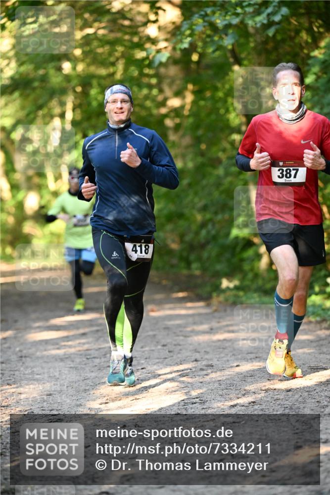06.10.2024 - Bramfelder Halbmarathon 2024 Dr. Thomas Lammeyer http://msf.ph/oto/7334211 06.10.2024 09:49:27 Laufen 418, 387 meine-sportfotos.de