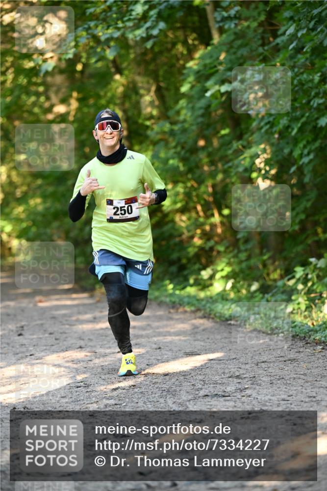 06.10.2024 - Bramfelder Halbmarathon 2024 Dr. Thomas Lammeyer http://msf.ph/oto/7334227 06.10.2024 09:49:30 Laufen 11, 250 meine-sportfotos.de