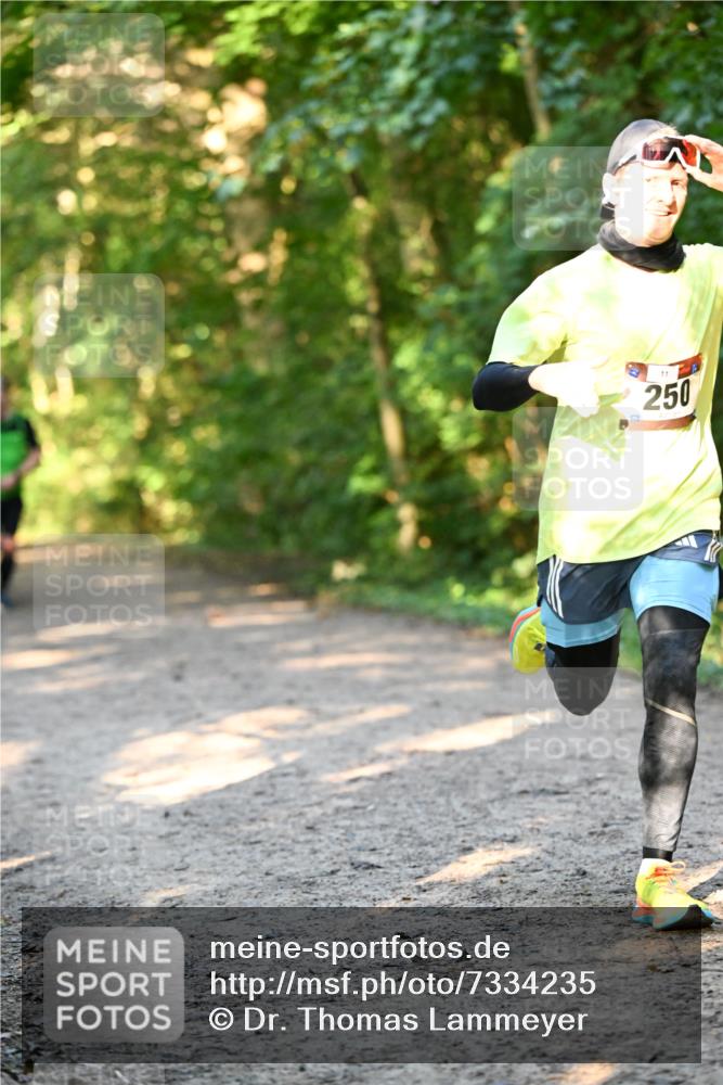 06.10.2024 - Bramfelder Halbmarathon 2024 Dr. Thomas Lammeyer http://msf.ph/oto/7334235 06.10.2024 09:49:31 Laufen 250 meine-sportfotos.de