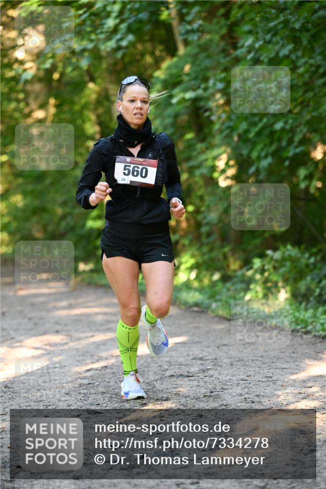 06.10.2024 - Bramfelder Halbmarathon 2024 Dr. Thomas Lammeyer http://msf.ph/oto/7334278 06.10.2024 09:49:39 Laufen 560, 24 meine-sportfotos.de