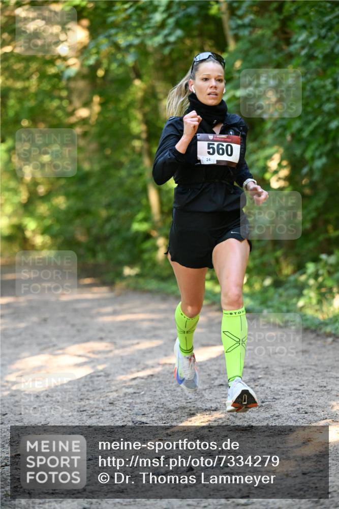 06.10.2024 - Bramfelder Halbmarathon 2024 Dr. Thomas Lammeyer http://msf.ph/oto/7334279 06.10.2024 09:49:39 Laufen 560, 24 meine-sportfotos.de