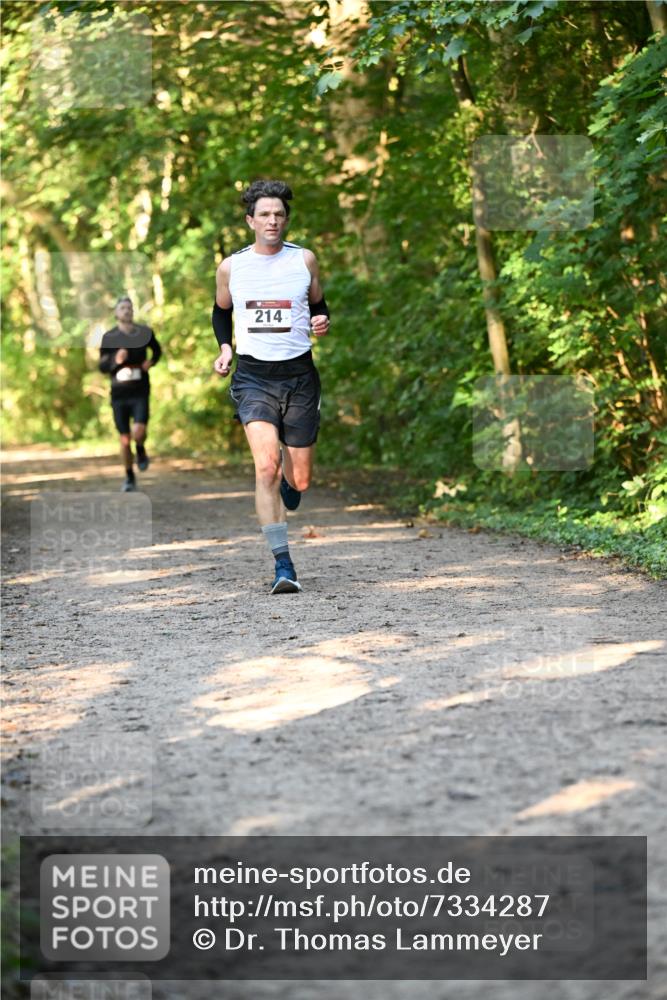 06.10.2024 - Bramfelder Halbmarathon 2024 Dr. Thomas Lammeyer http://msf.ph/oto/7334287 06.10.2024 09:49:43 Laufen 214 meine-sportfotos.de