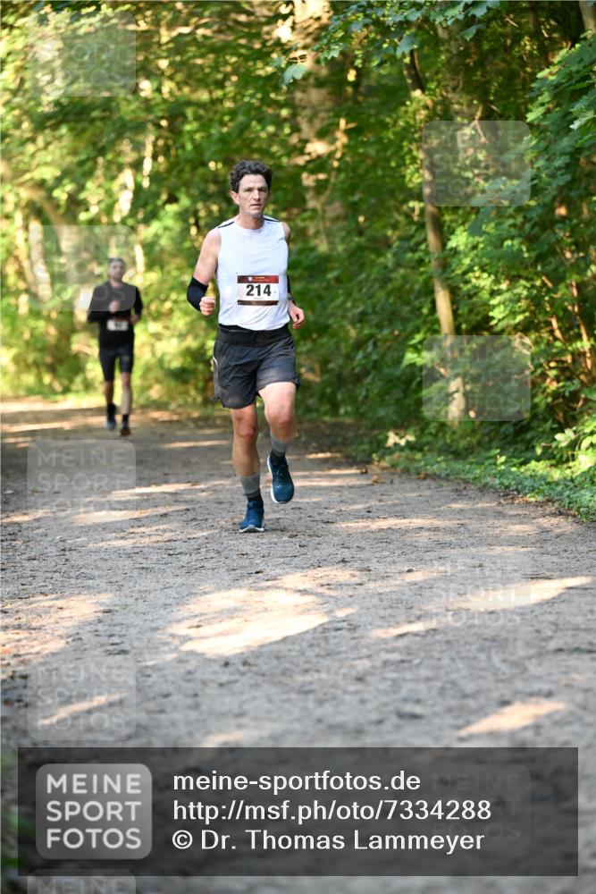 06.10.2024 - Bramfelder Halbmarathon 2024 Dr. Thomas Lammeyer http://msf.ph/oto/7334288 06.10.2024 09:49:44 Laufen 214 meine-sportfotos.de