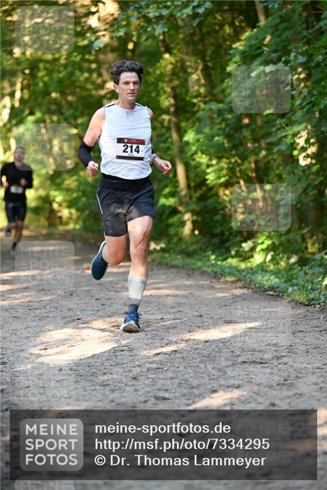 06.10.2024 - Bramfelder Halbmarathon 2024 Dr. Thomas Lammeyer http://msf.ph/oto/7334295 06.10.2024 09:49:45 Laufen 214 meine-sportfotos.de