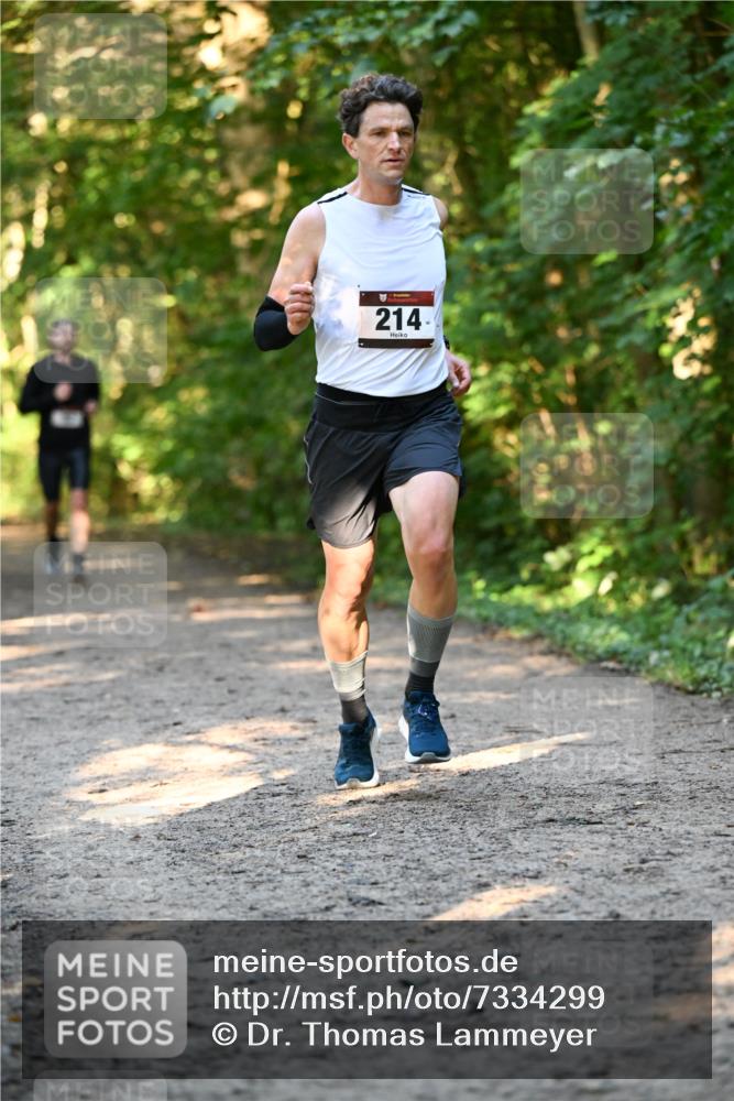 06.10.2024 - Bramfelder Halbmarathon 2024 Dr. Thomas Lammeyer http://msf.ph/oto/7334299 06.10.2024 09:49:45 Laufen 214 meine-sportfotos.de