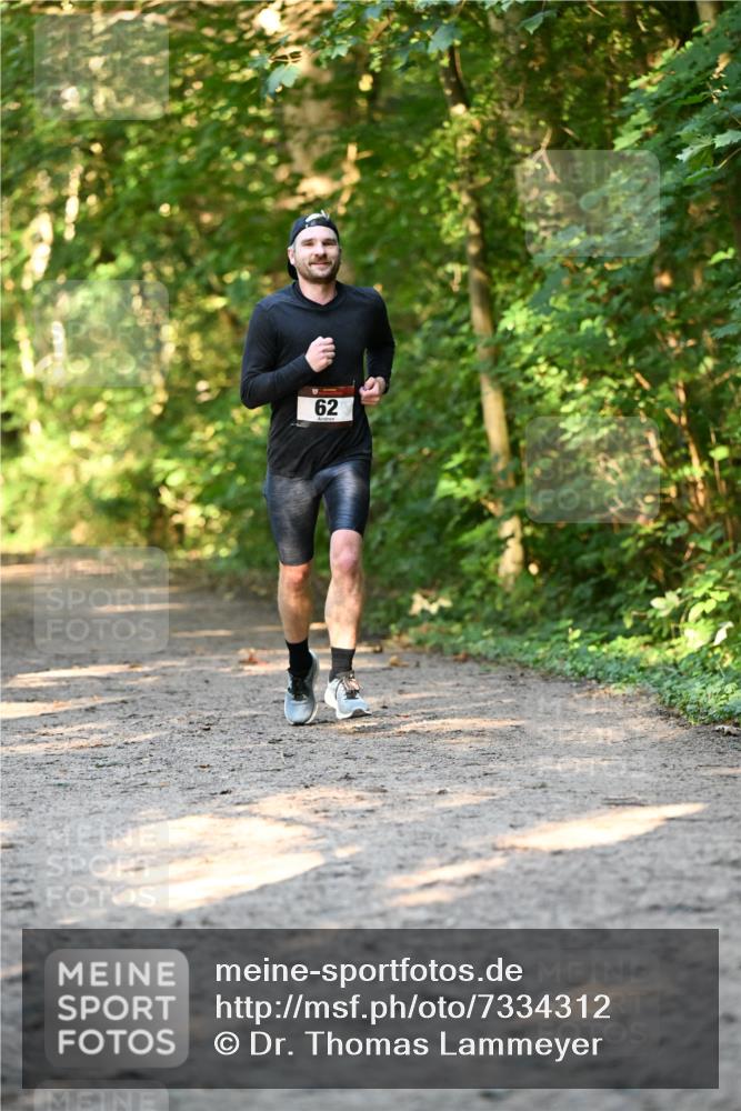06.10.2024 - Bramfelder Halbmarathon 2024 Dr. Thomas Lammeyer http://msf.ph/oto/7334312 06.10.2024 09:49:48 Laufen 62 meine-sportfotos.de