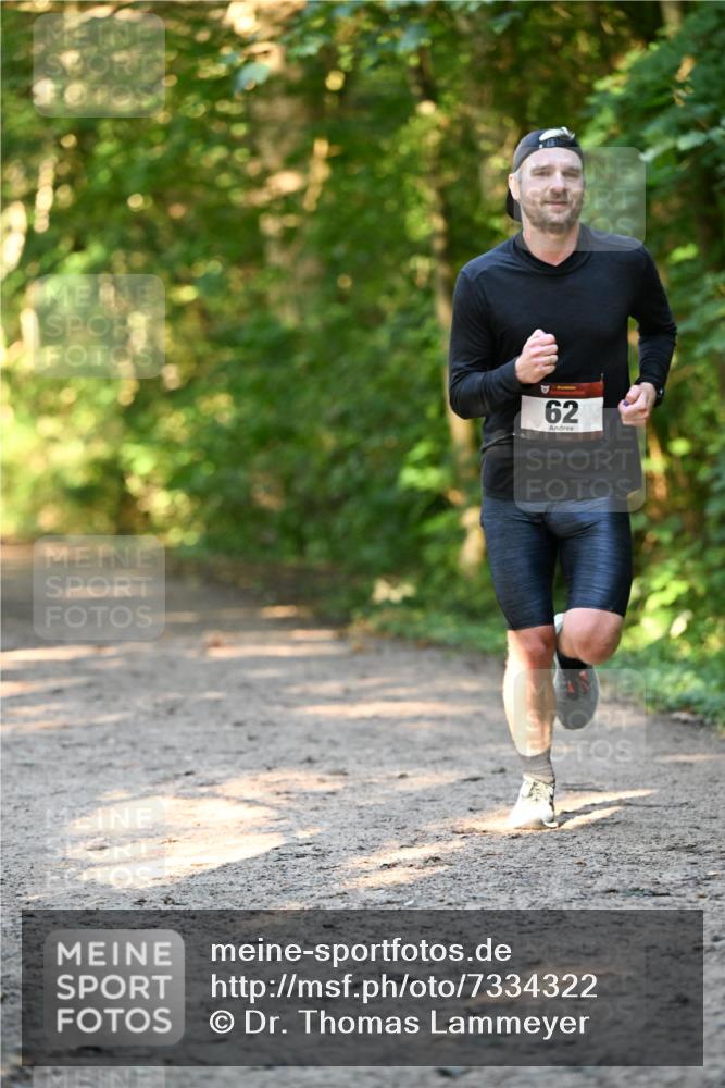 06.10.2024 - Bramfelder Halbmarathon 2024 Dr. Thomas Lammeyer http://msf.ph/oto/7334322 06.10.2024 09:49:49 Laufen  meine-sportfotos.de