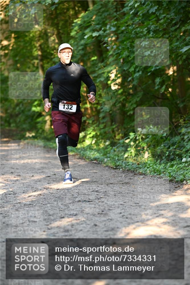 06.10.2024 - Bramfelder Halbmarathon 2024 Dr. Thomas Lammeyer http://msf.ph/oto/7334331 06.10.2024 09:50:00 Laufen 132 meine-sportfotos.de