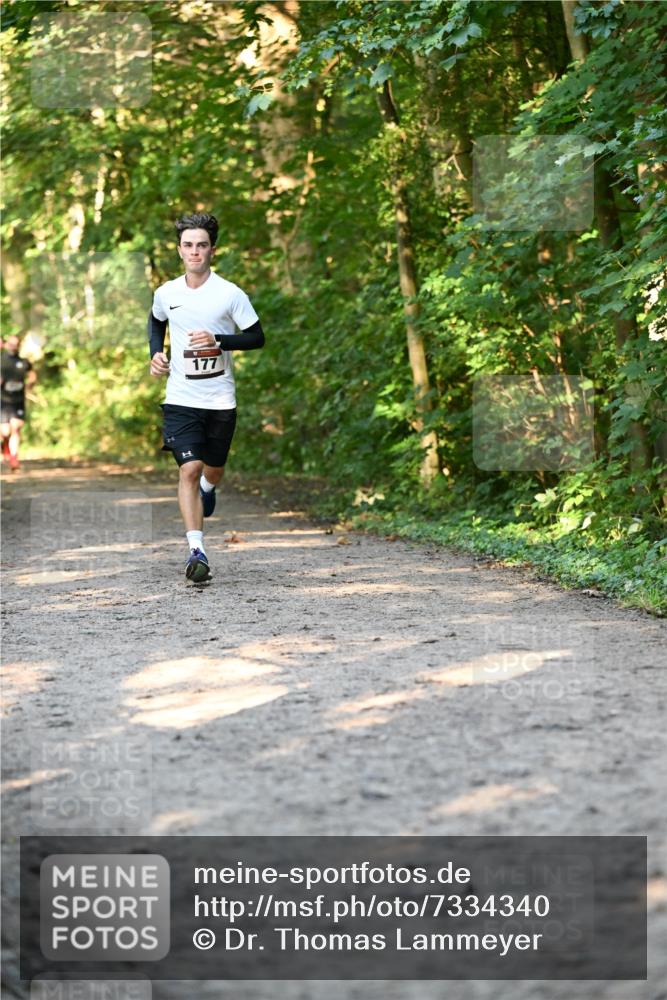 06.10.2024 - Bramfelder Halbmarathon 2024 Dr. Thomas Lammeyer http://msf.ph/oto/7334340 06.10.2024 09:50:02 Laufen 177 meine-sportfotos.de