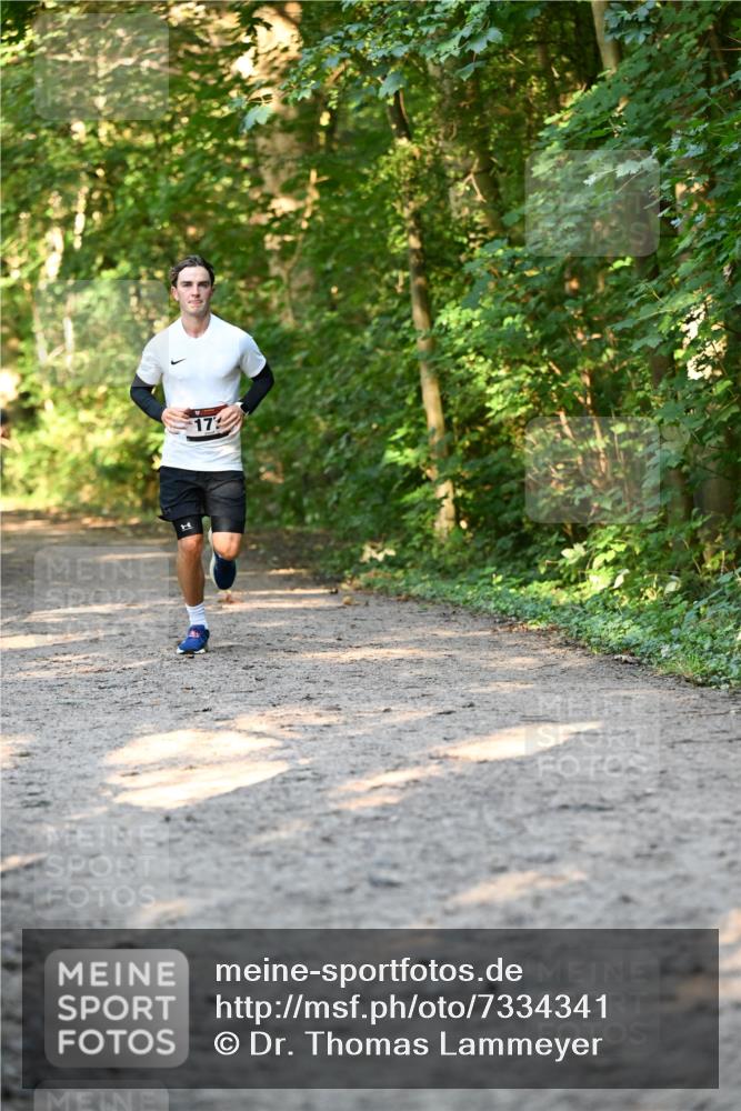 06.10.2024 - Bramfelder Halbmarathon 2024 Dr. Thomas Lammeyer http://msf.ph/oto/7334341 06.10.2024 09:50:02 Laufen 17 meine-sportfotos.de