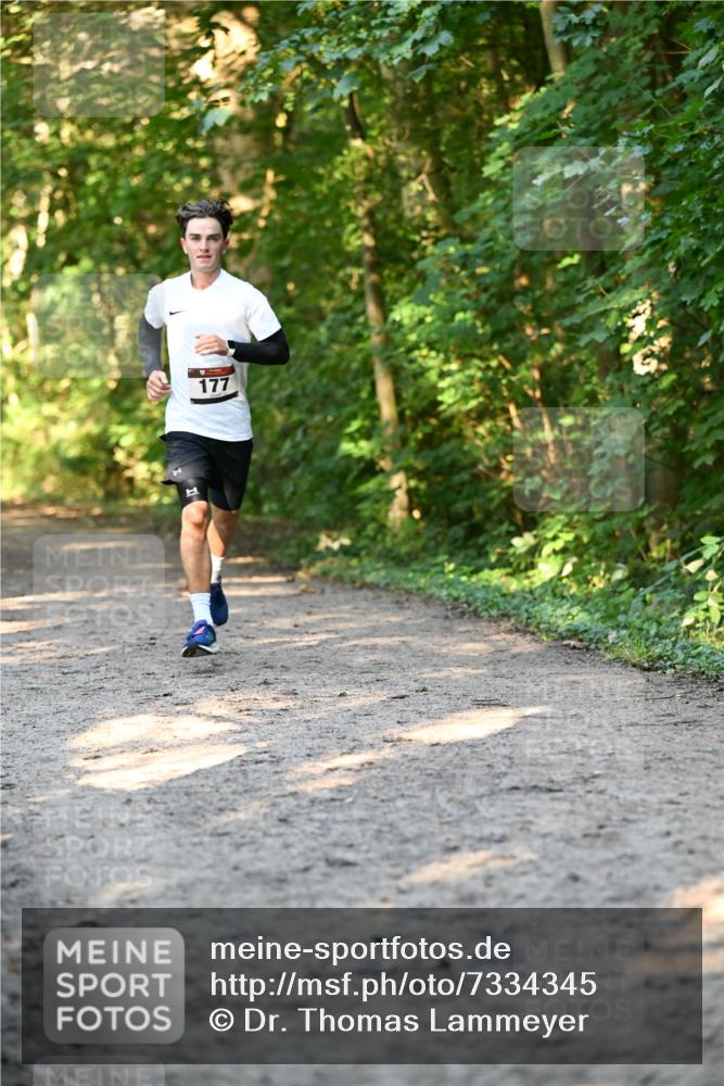 06.10.2024 - Bramfelder Halbmarathon 2024 Dr. Thomas Lammeyer http://msf.ph/oto/7334345 06.10.2024 09:50:02 Laufen 177 meine-sportfotos.de