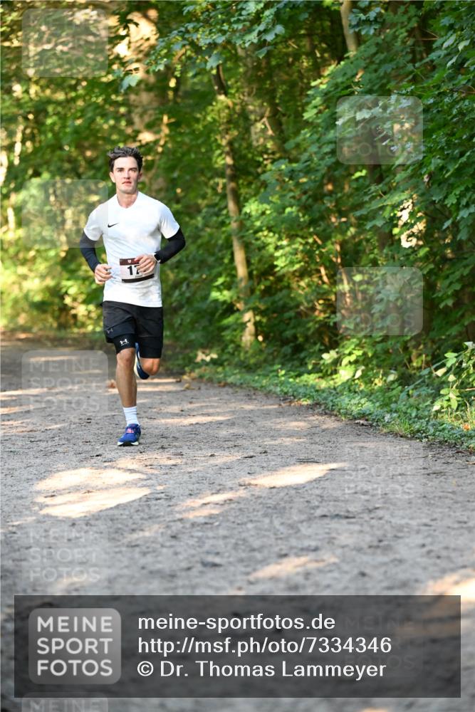 06.10.2024 - Bramfelder Halbmarathon 2024 Dr. Thomas Lammeyer http://msf.ph/oto/7334346 06.10.2024 09:50:02 Laufen 1 meine-sportfotos.de
