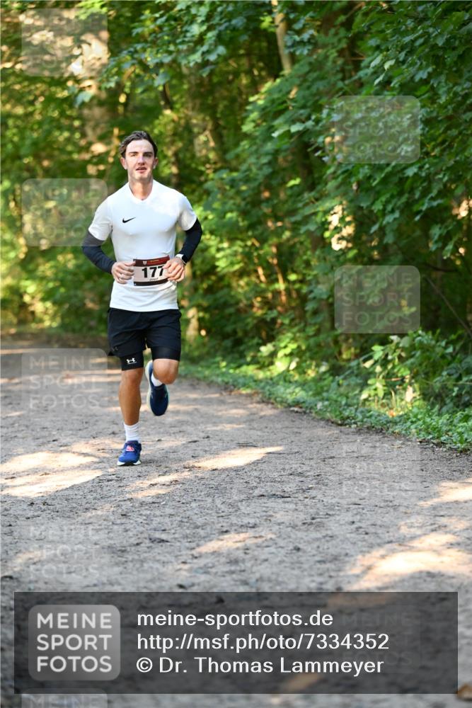 06.10.2024 - Bramfelder Halbmarathon 2024 Dr. Thomas Lammeyer http://msf.ph/oto/7334352 06.10.2024 09:50:03 Laufen  meine-sportfotos.de