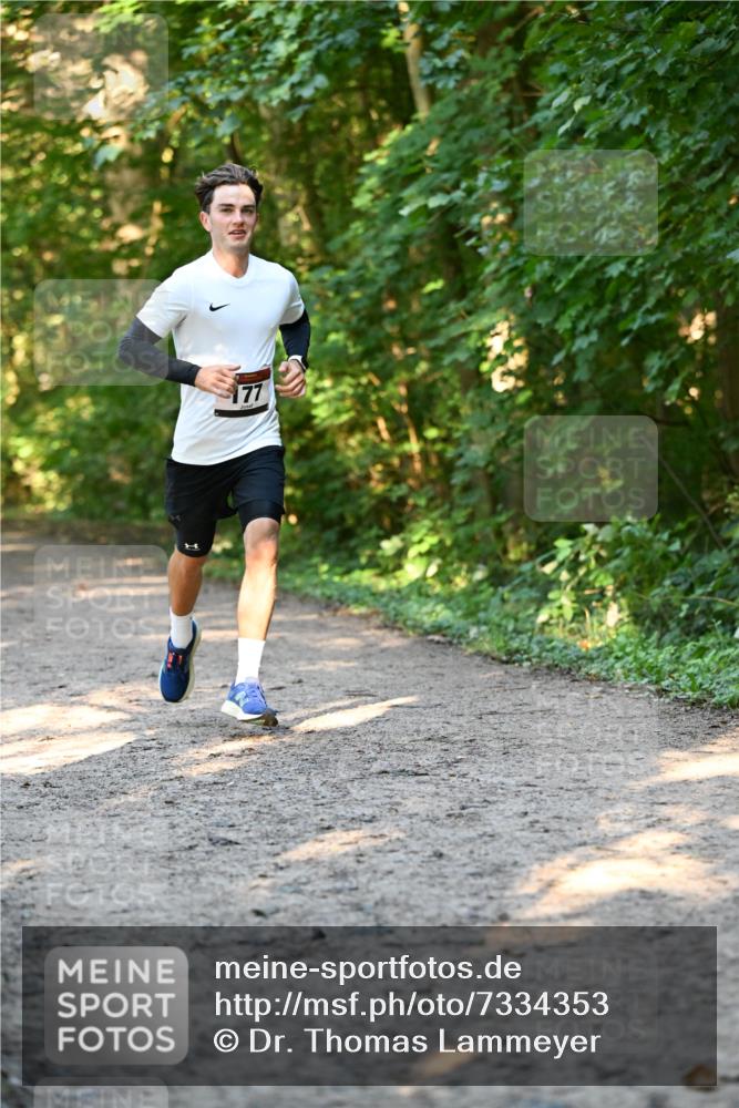 06.10.2024 - Bramfelder Halbmarathon 2024 Dr. Thomas Lammeyer http://msf.ph/oto/7334353 06.10.2024 09:50:03 Laufen 177 meine-sportfotos.de